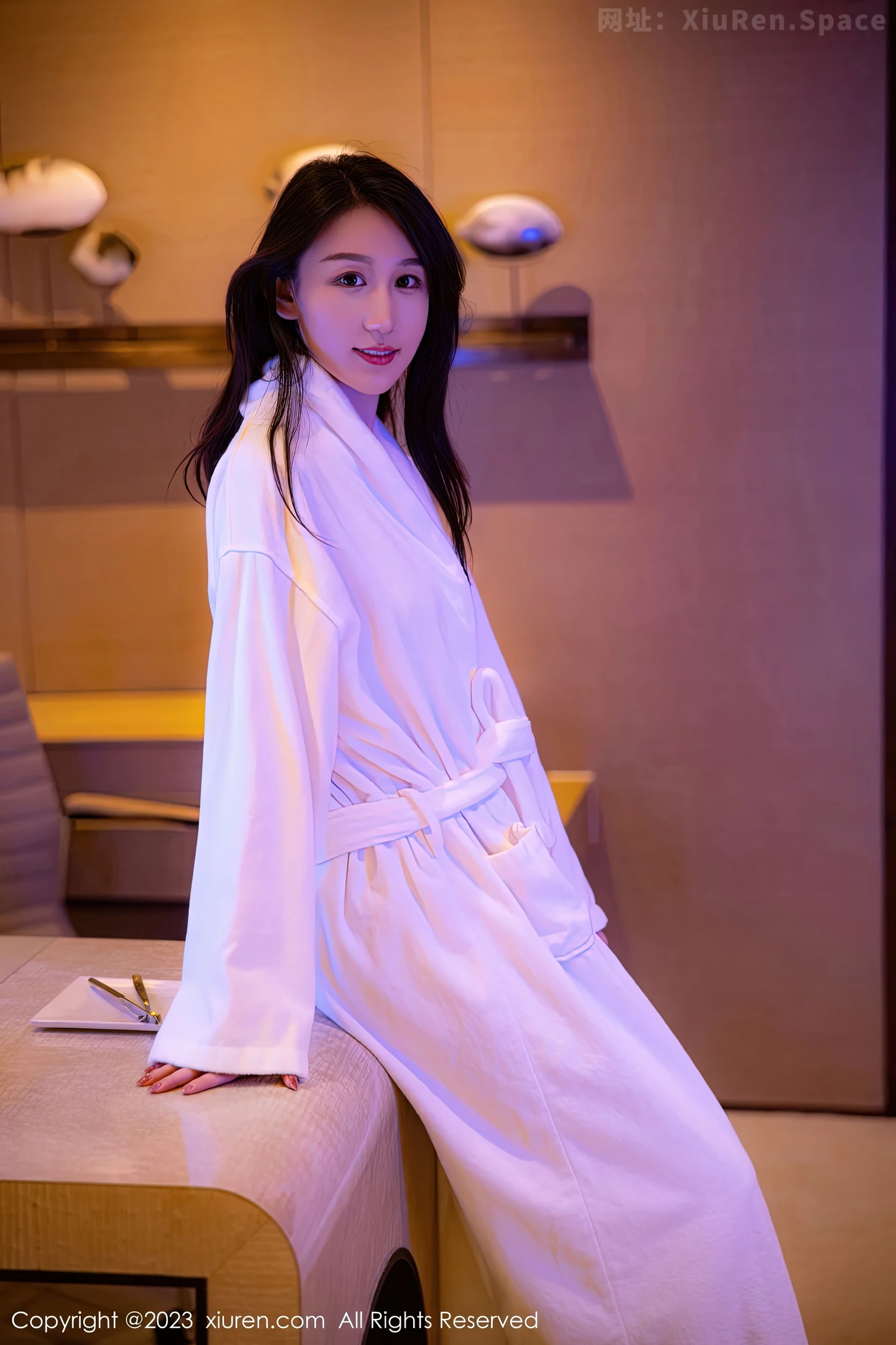 图片[2]-[Xiuren秀人网]2022.12.30 VOL.6073 周于希Sally 黑色镂空上衣加紧身长裤性感私房写真集-秀人网官方网站